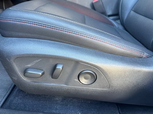 Used 2024 Chevrolet Equinox EV RS FWD image 14