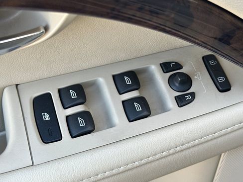 Used 2016 Volvo XC70 T5 Platinum w/ Protection Package image 15