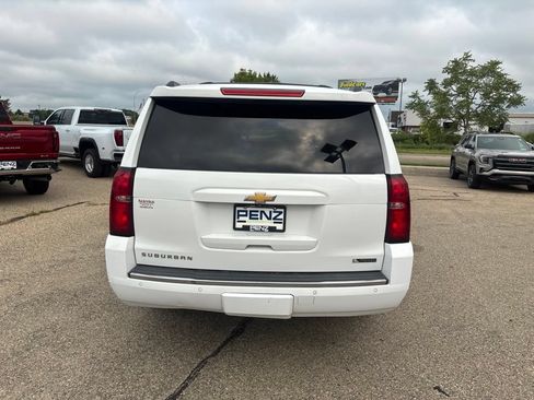 Used 2018 Chevrolet Suburban Premier AWD/4WD image 7