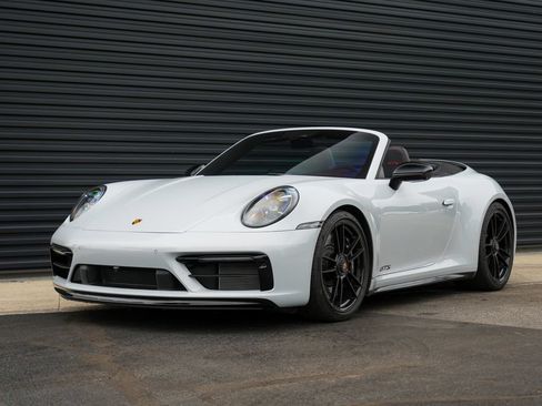 Certified 2024 Porsche 911 Carrera 4 GTS AWD/4WD image 6