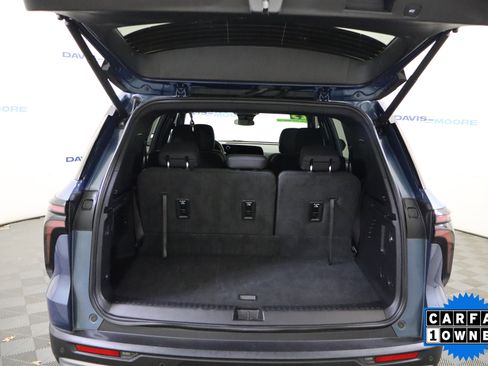 Used 2025 Chevrolet Traverse LT image 8