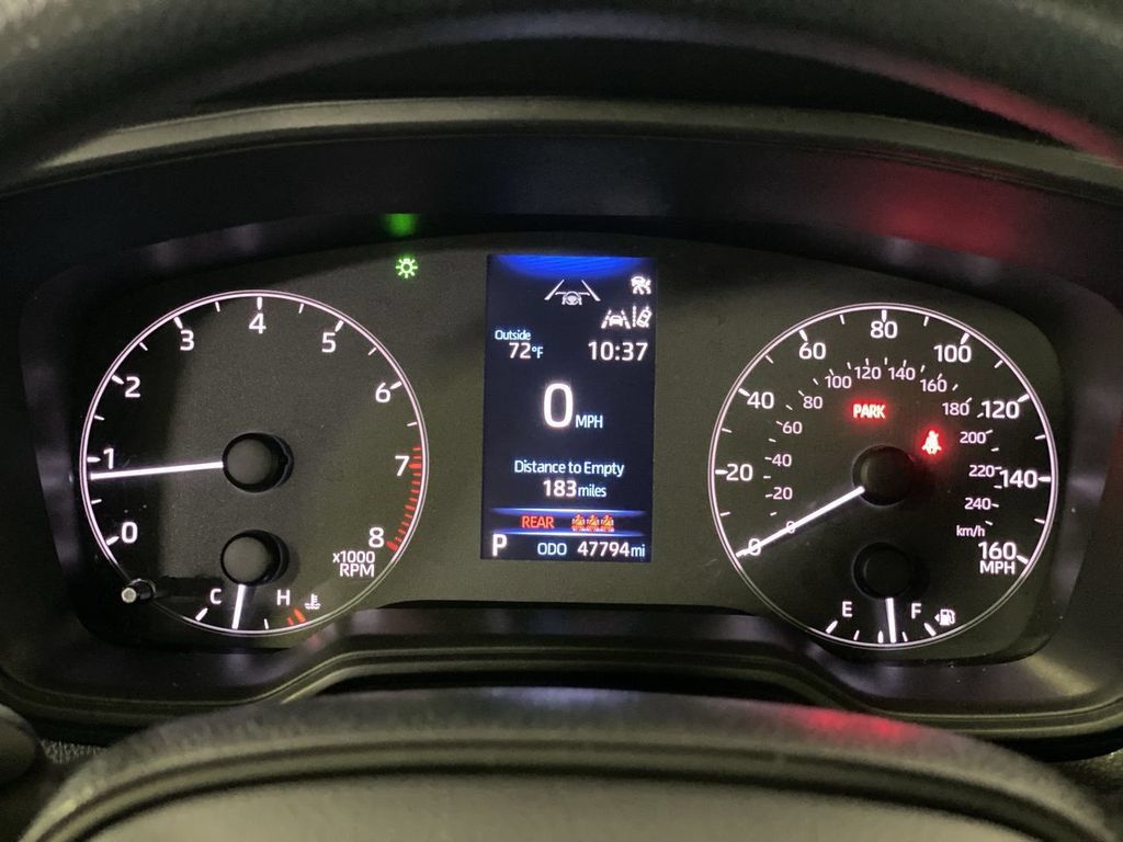 Used 2025 Toyota Corolla LE FWD image 17