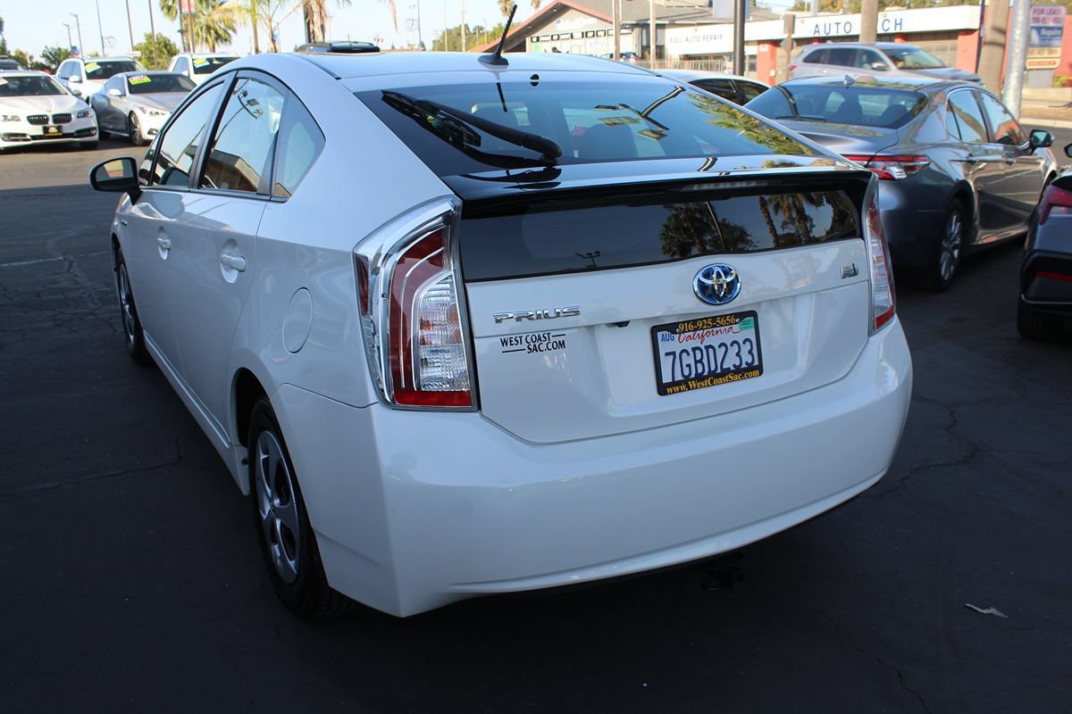 Used 2014 Toyota Prius Four FWD image 5
