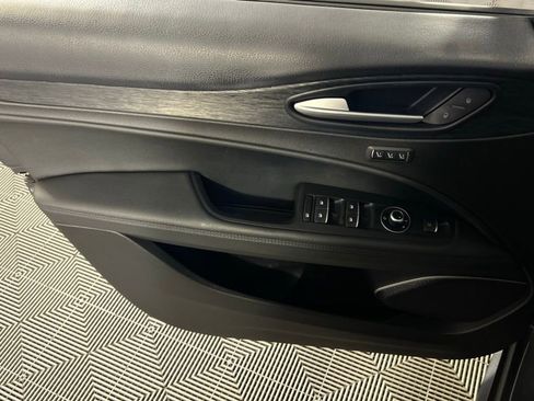 Used 2022 Alfa Romeo Stelvio Sprint image 25