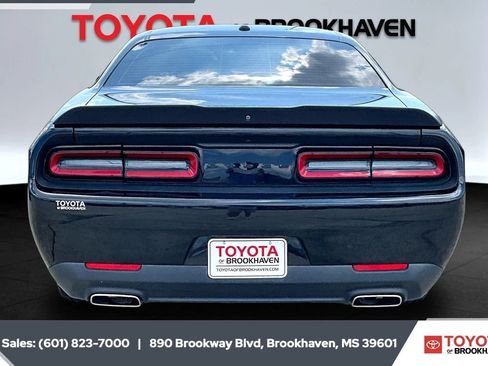 Used 2022 Dodge Challenger SXT w/ Blacktop Package RWD image 4