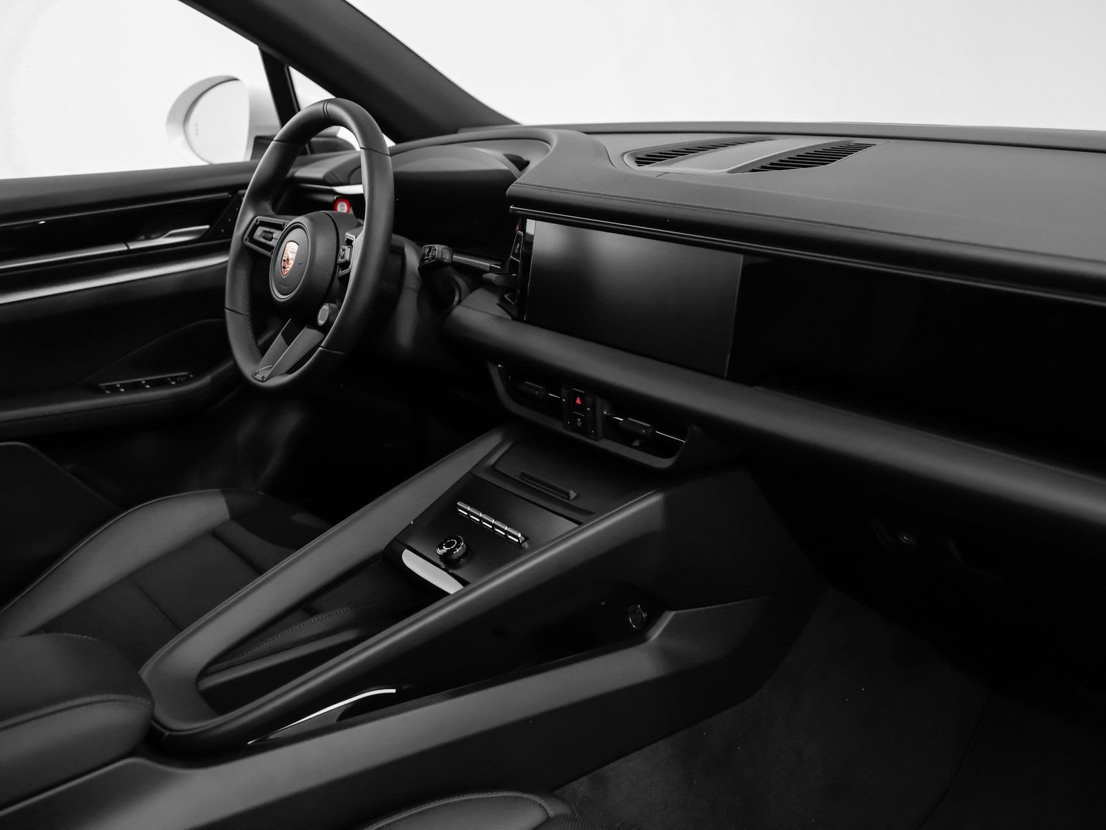 Certified 2025 Porsche Macan 4S Electric AWD/4WD image 21