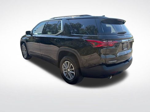 Used 2023 Chevrolet Traverse LT FWD image 3