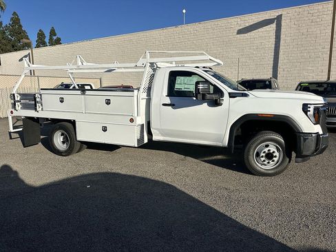 New 2026 GMC Sierra 3500 Pro w/ Fleet Convenience Package RWD image 3