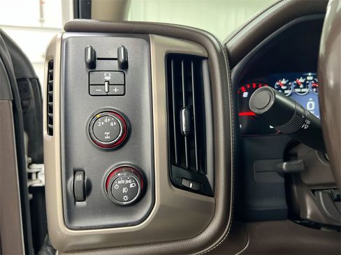 Used 2016 GMC Sierra 2500 Denali w/ Duramax Plus Package image 18