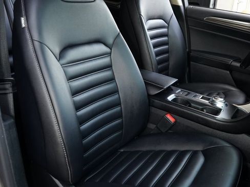 Used 2019 Ford Fusion SEL image 10