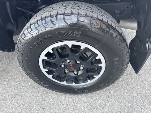 Certified 2024 Toyota Tacoma TRD Off-Road w/ TRD Off Road Premium Package AWD/4WD image 9