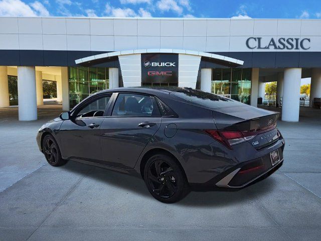 Used 2026 Hyundai Elantra Sport FWD image 6