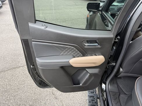 New 2026 GMC Canyon Denali image 25