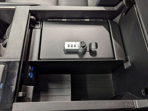 Used 2022 Toyota Tundra Limited image 30