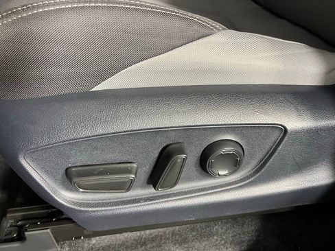 Used 2025 Toyota Tacoma TRD Sport image 23