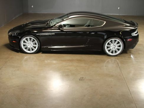 Used 2009 Aston Martin DBS Coupe RWD image 20