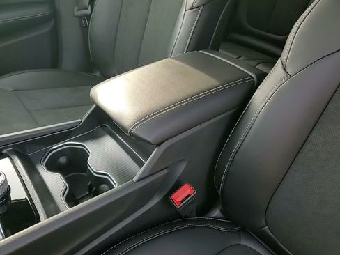 New 2026 Jeep Grand Cherokee Altitude image 32