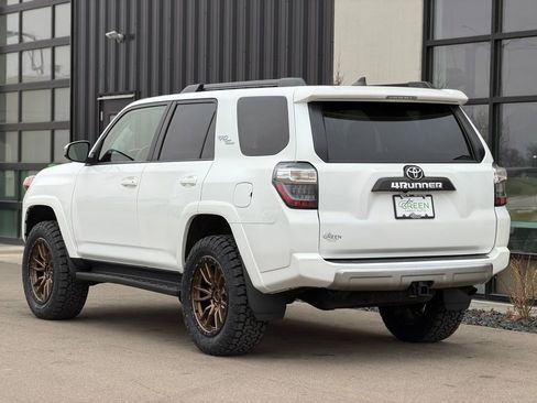 Used 2024 Toyota 4Runner TRD Off-Road image 3
