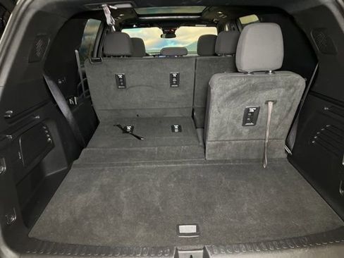 Used 2025 Chevrolet Traverse LT w/ Sun and Wheel Package image 56