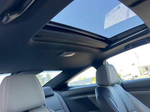 Used 2018 Honda Civic Touring image 16