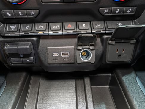 Used 2020 Chevrolet Silverado 2500 LTZ w/ Technology Package image 30