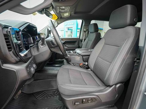 Used 2024 Chevrolet Silverado 1500 LT AWD/4WD image 17