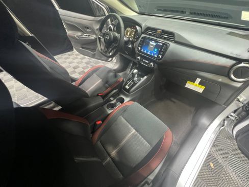 New 2025 Nissan Versa SR w/ Trunk Package image 21