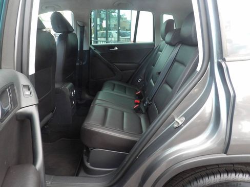 Used 2015 Volkswagen Tiguan SE AWD/4WD image 8