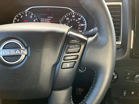 Used 2024 Nissan Frontier SV w/ Hardbody Edition image 12