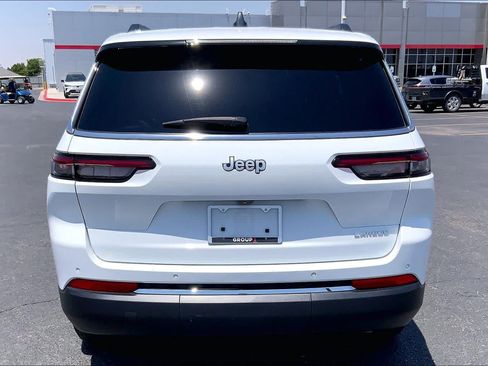 Used 2025 Jeep Grand Cherokee L Laredo w/ Luxury Tech Group I RWD image 31