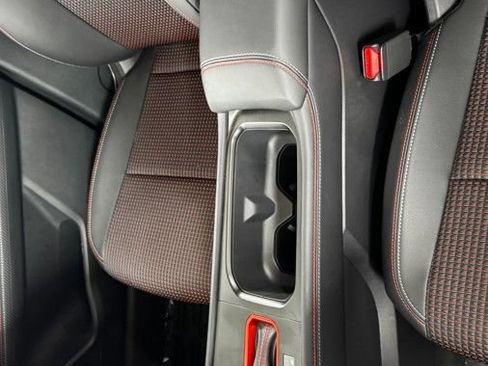 Certified 2025 Nissan Kicks SR FWD image 35