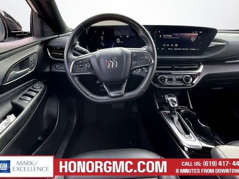 Used 2025 Buick Envista Sport Touring image 8
