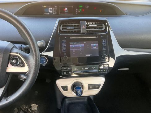 Used 2016 Toyota Prius Two FWD image 7