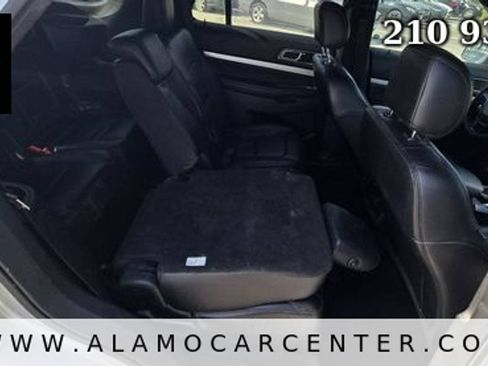Used 2016 Ford Explorer XLT w/ Equipment Group 202A FWD image 20