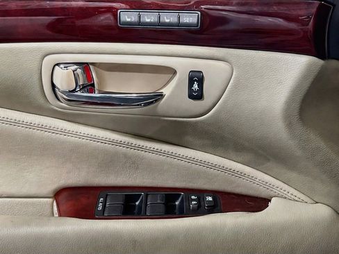Used 2010 Lexus LS 460 AWD w/ Comfort Pkg image 14