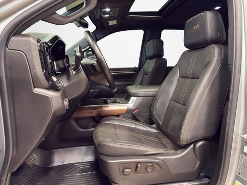 Used 2024 Chevrolet Silverado 2500 High Country w/ High Country Premium Package AWD/4WD image 15