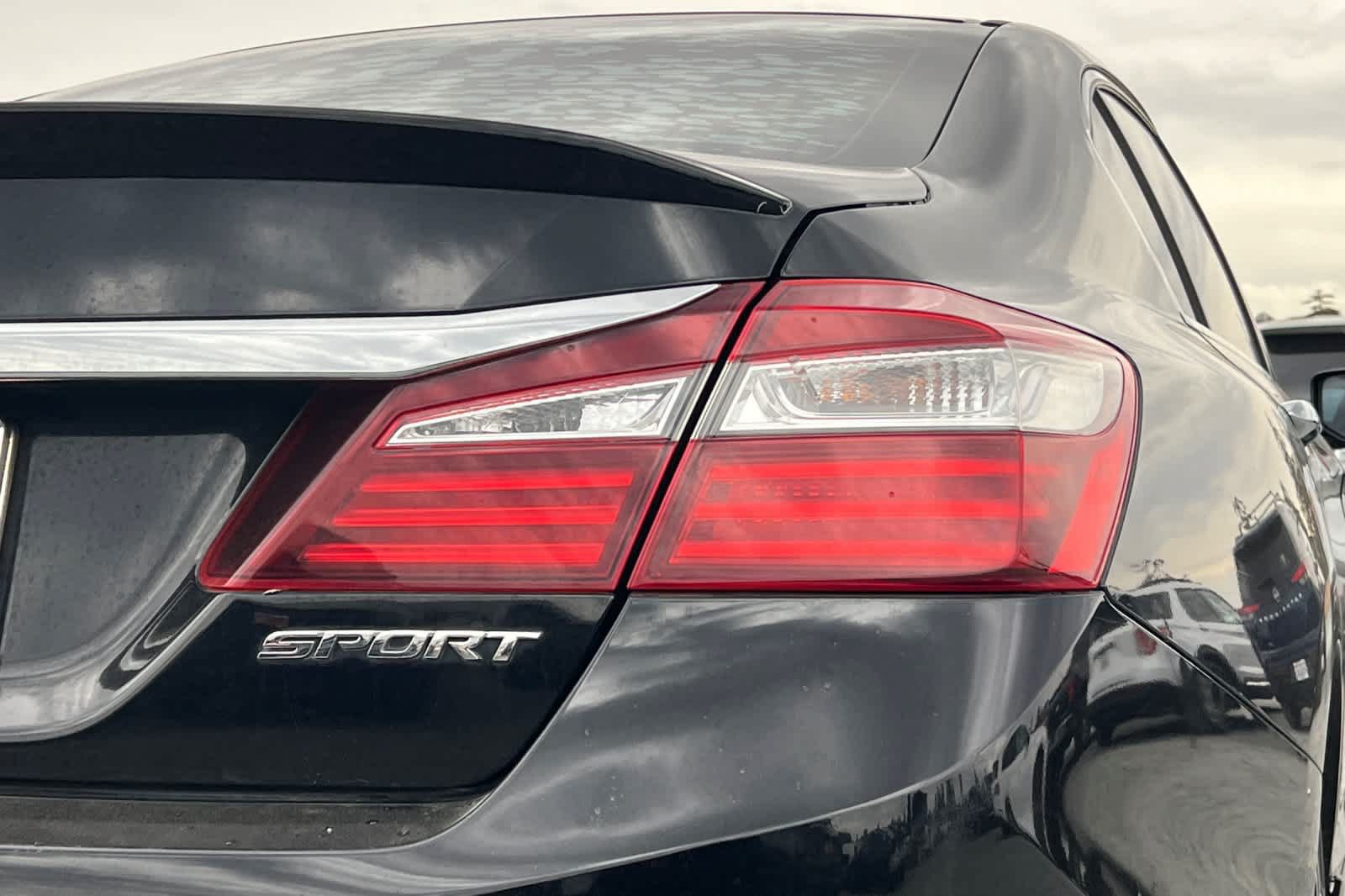 Used 2016 Honda Accord Sport image 12