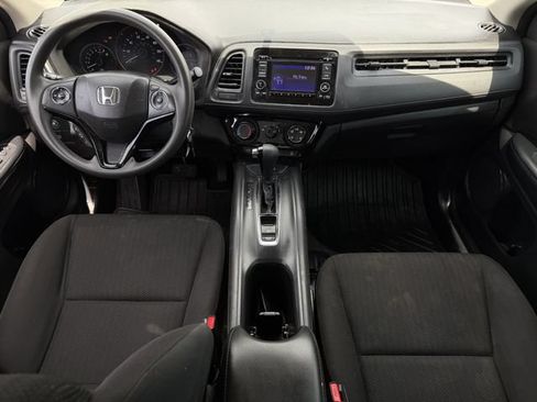 Used 2018 Honda HR-V LX image 10