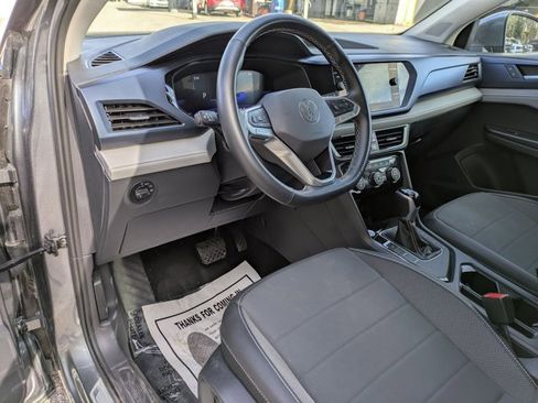 Used 2024 Volkswagen Taos SE image 5