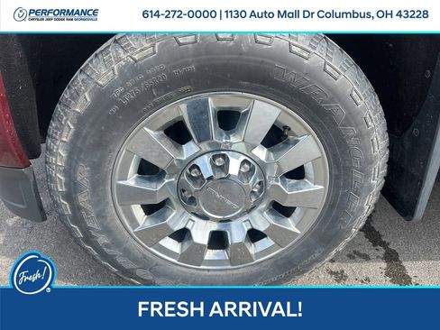 Used 2015 GMC Sierra 2500 Denali w/ Duramax Plus Package image 11