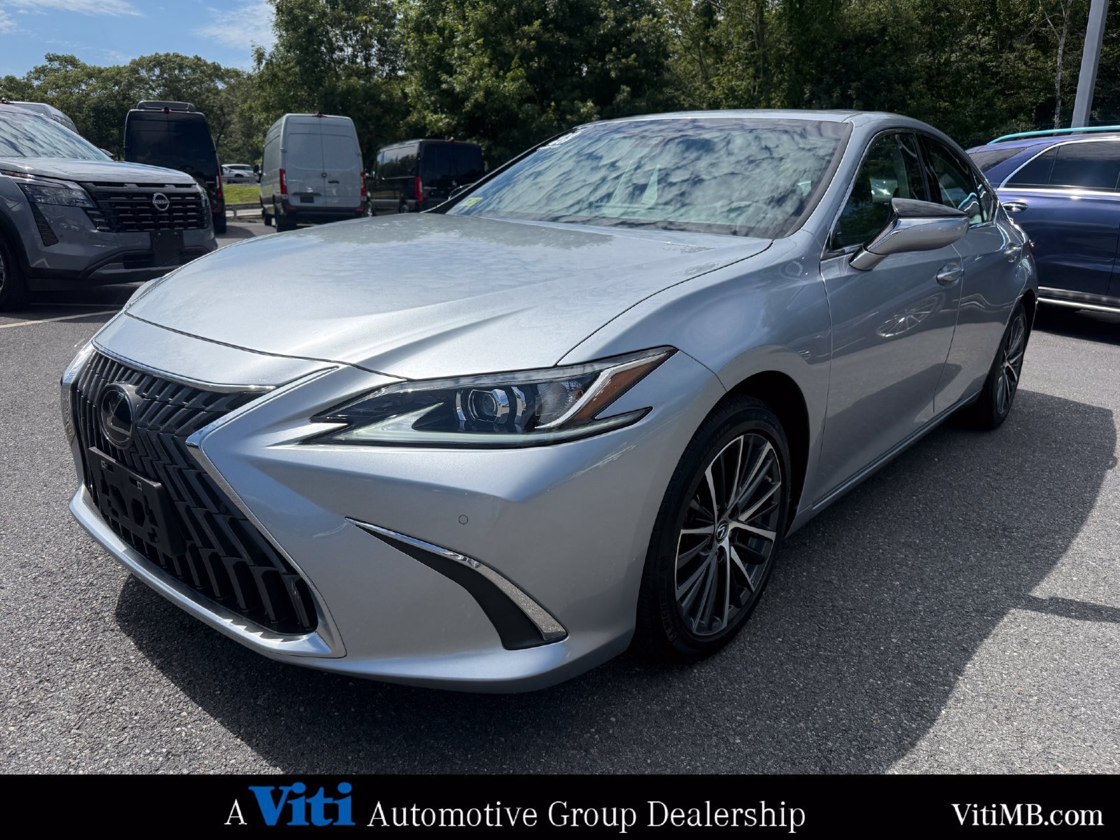 Used 2023 Lexus ES 350 w/ Premium Package FWD image 4
