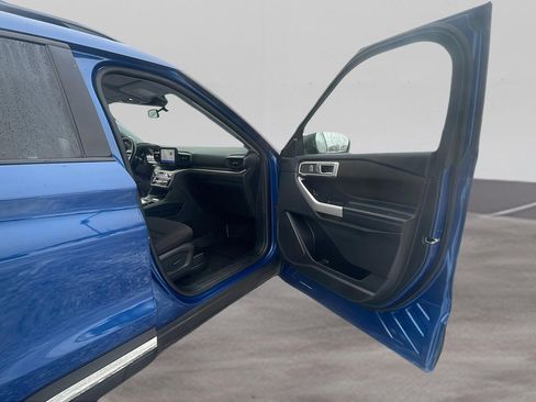 Used 2020 Ford Explorer XLT w/ Comfort Package image 23