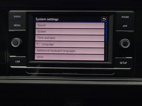 Used 2019 Volkswagen Jetta SE FWD image 25