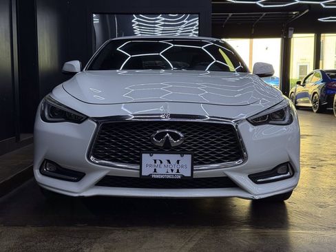 Used 2018 INFINITI Q60 3.0t Luxe AWD/4WD image 2