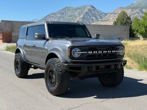 Used 2021 Ford Bronco Outer Banks AWD/4WD image 1
