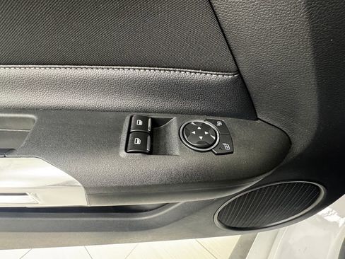 Used 2017 Ford Mustang Coupe image 27