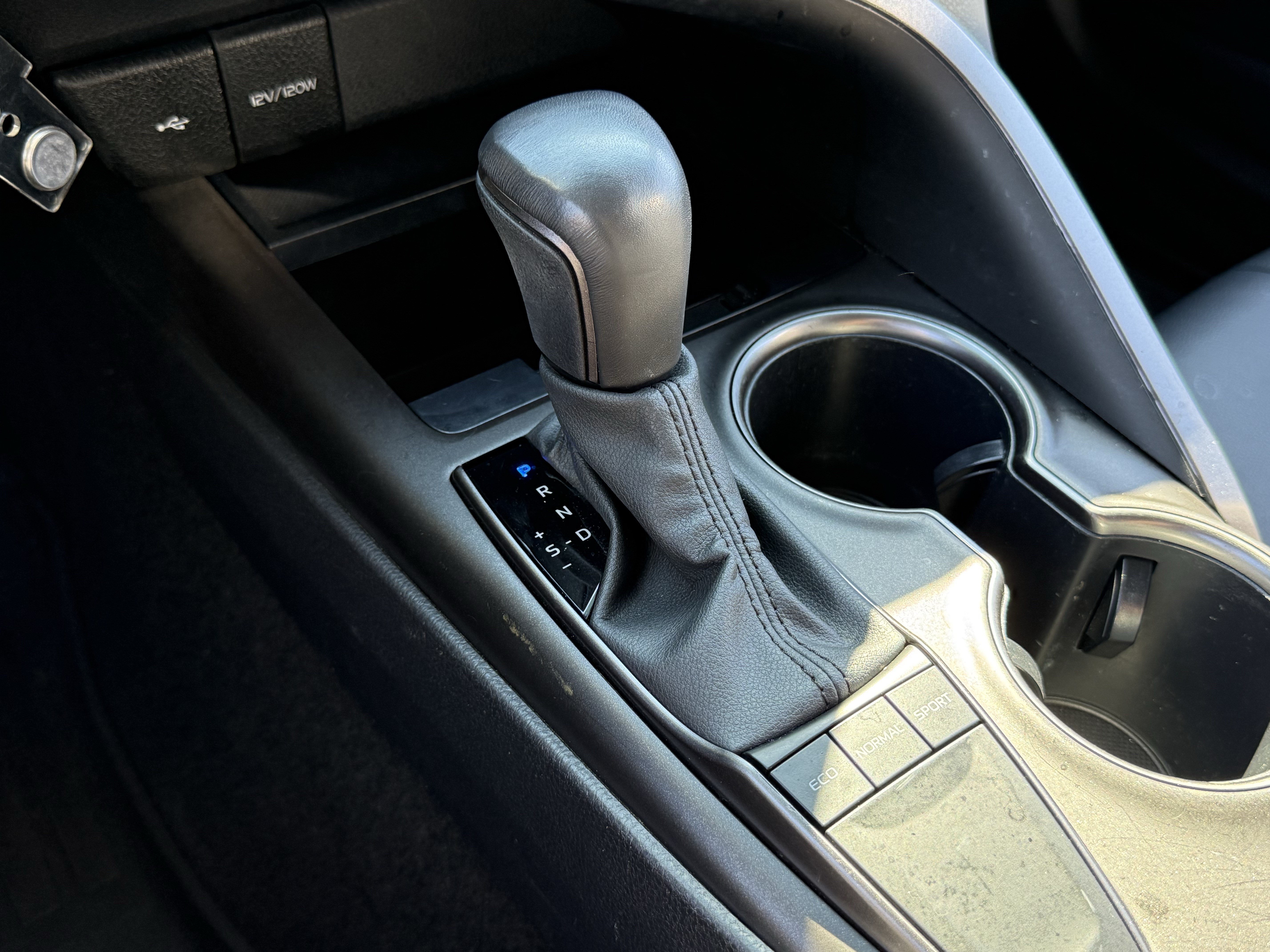 Used 2024 Toyota Camry SE FWD image 26
