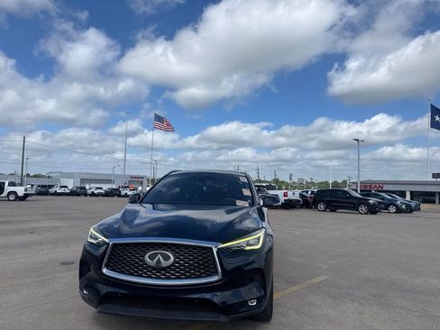 Used 2019 INFINITI QX50 Essential w/ Sensory Package FWD image 6