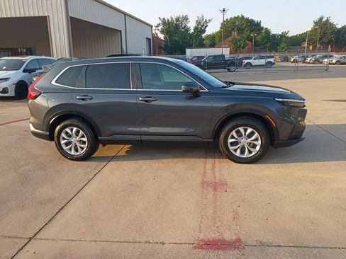 Used 2025 Honda CR-V LX image 6