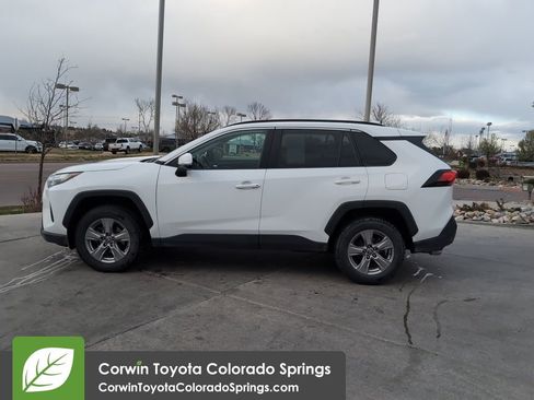 Used 2023 Toyota RAV4 XLE AWD/4WD image 4
